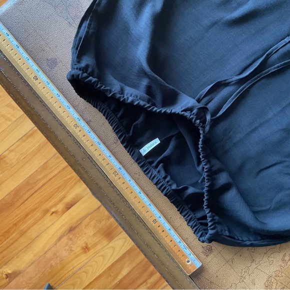 HALARA Black Maxi Skirt with Pockets - Picture 4 of 6